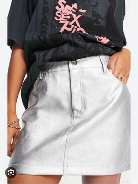 TOPSHOP-- Denim Style Faux Leather Silver Metallic Mini Skirt - Women's Fashion